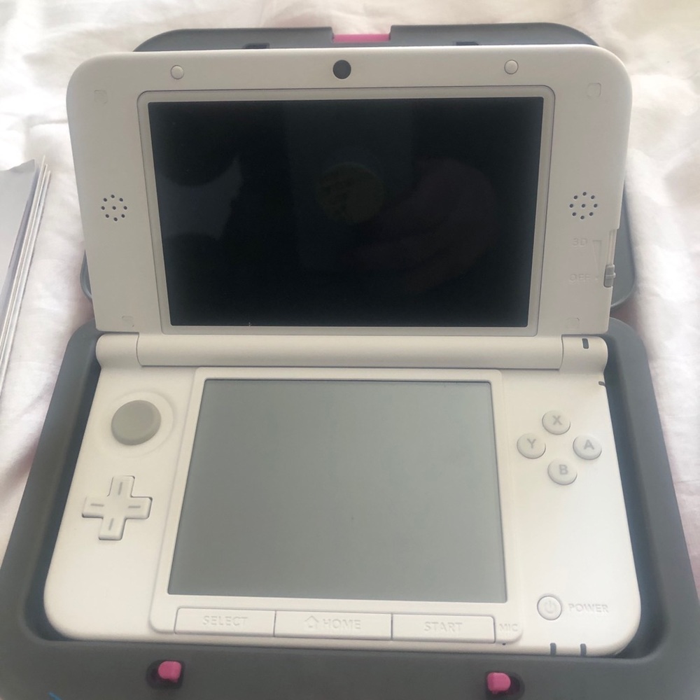 Nintendo 3DS XL - vintage